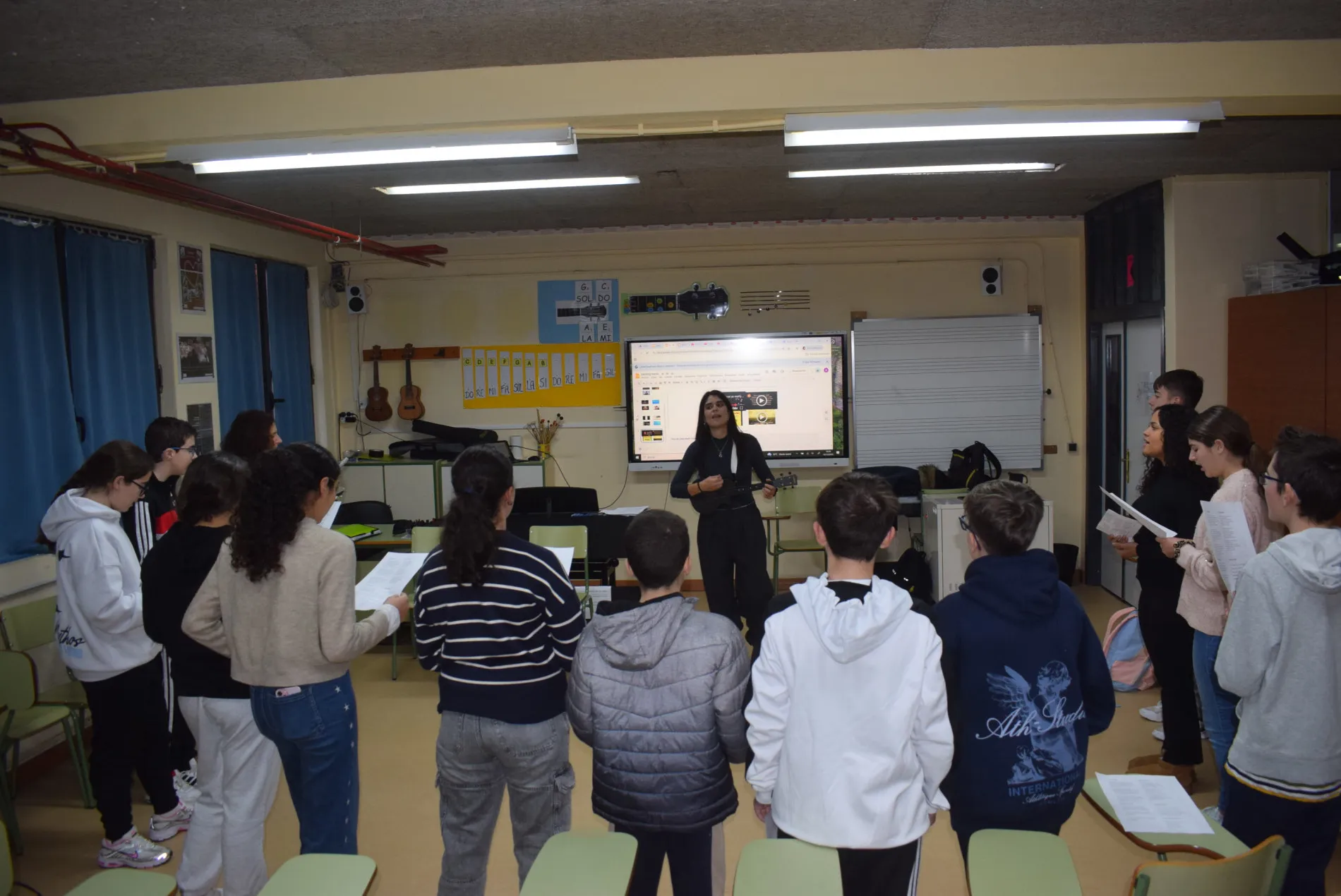 La música se convierte en aliada de los recreos en el IES Valle de Piélagos