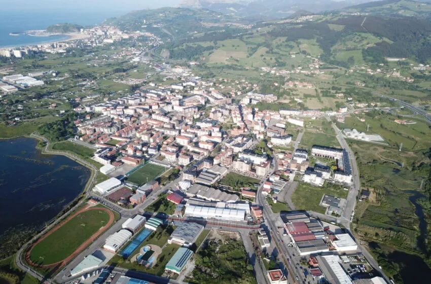  COLINDRES GESTIONA CON EL MINISTERIO LA CONSTRUCCIÓN DE MÁS DE 100 VIVIENDAS PROTEGIDAS