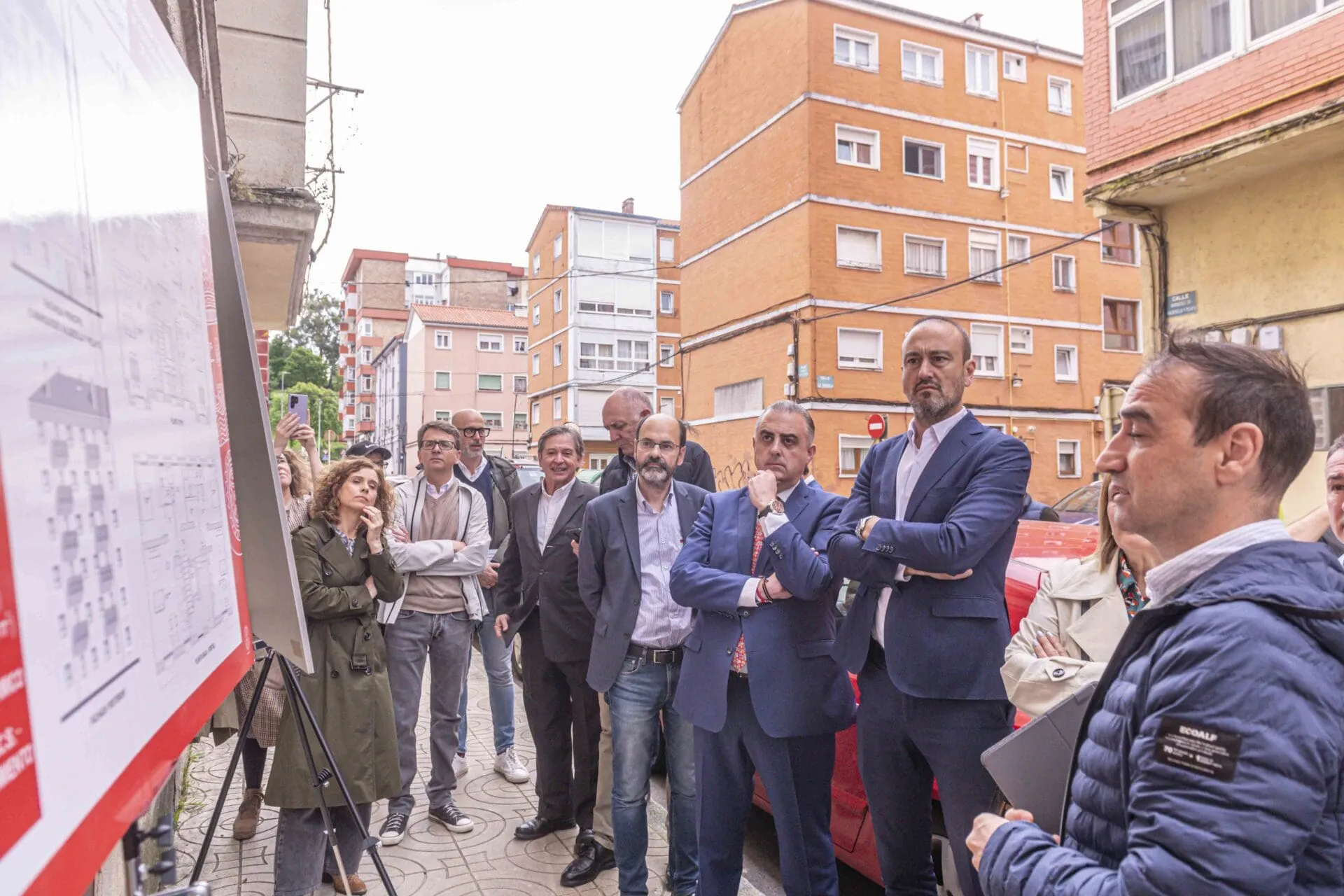 La solicitud de licencia para la rehabilitación del edificio de La Inmobiliaria para 12 viviendas de alquiler asequible recibe el dictamen favorable de la Comisión de Urbanismo