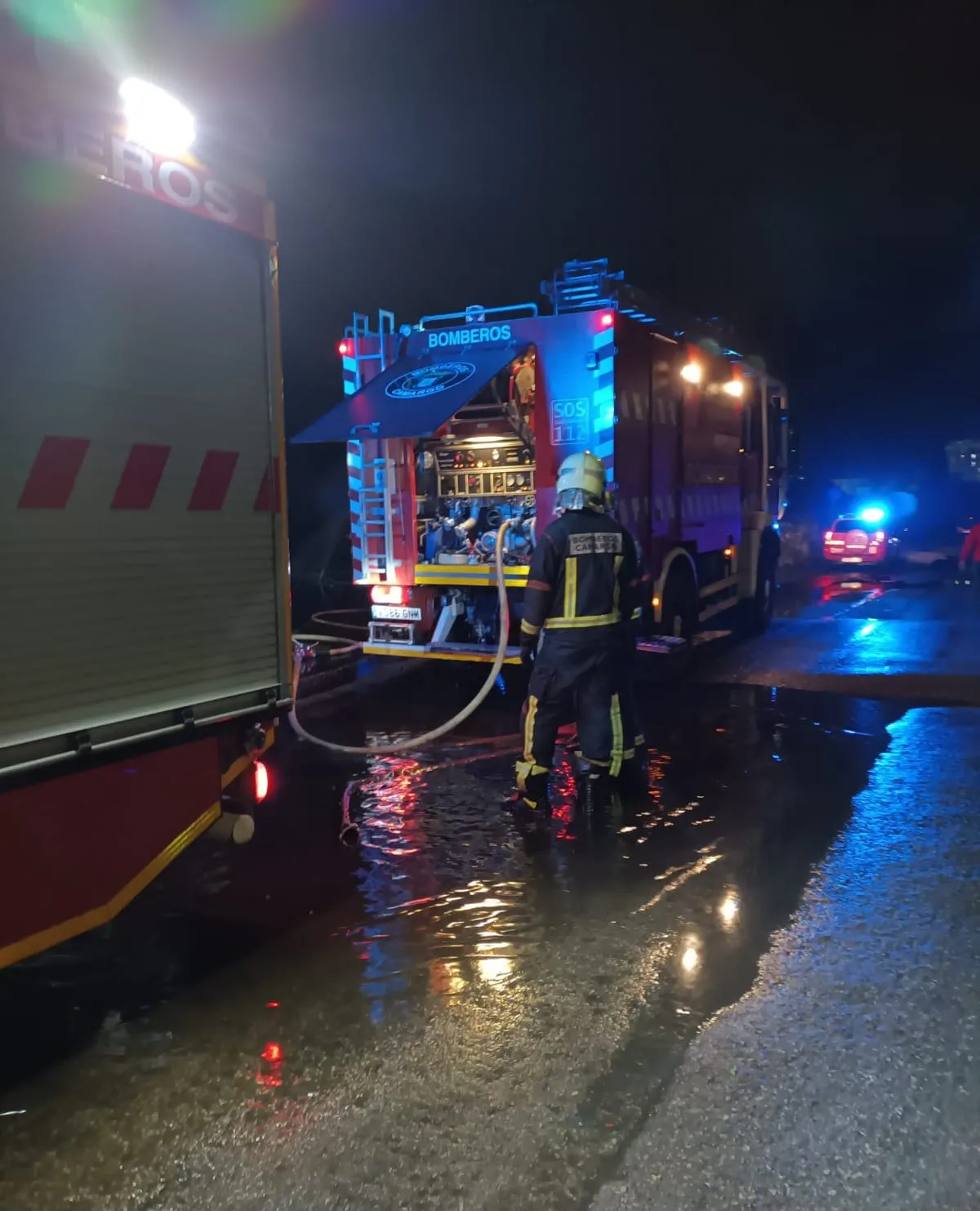 Activado el PLATERCANT por un incendio en un depósito de aceite de Ferroatlántica