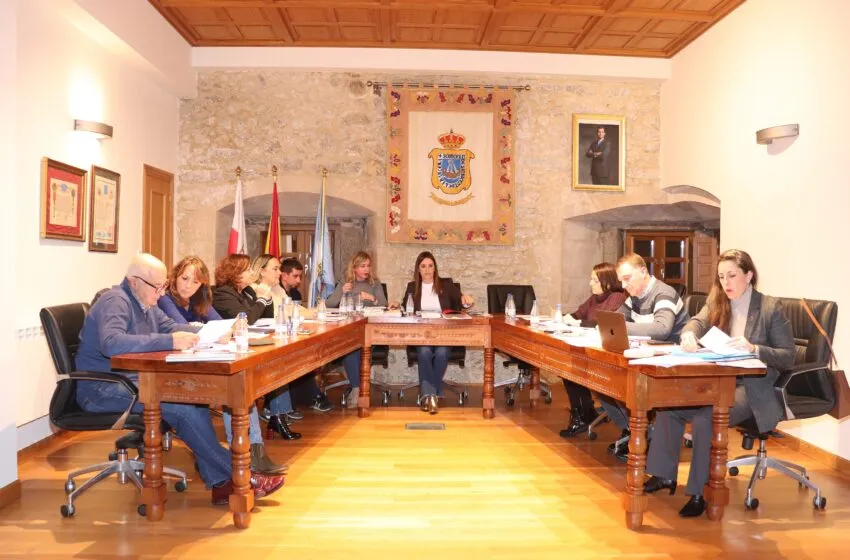 Noticias de Cantabria | El Cántabro | Convenio entre San Vicente de la Barquera y ADIF para suprimir pasos a nivel y actualizar las ordenanzas municipales
