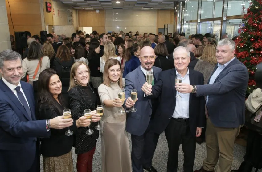  Buruaga destaca el papel clave de los empleados públicos para cumplir los objetivos del Gobierno: «Sois el alma, la cabeza y las manos que sostienen esta Administración»