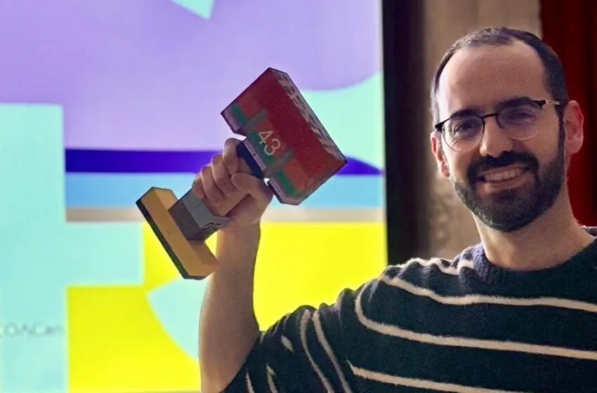  Carlos Calahorra gana el X Certamen TIPOS en la categoría de Carteles con su diseño para el Bono Cultura 2025