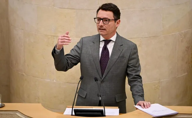 «Cantabria, por fin, se configura como un entorno atractivo para la inversión», defiende el PP