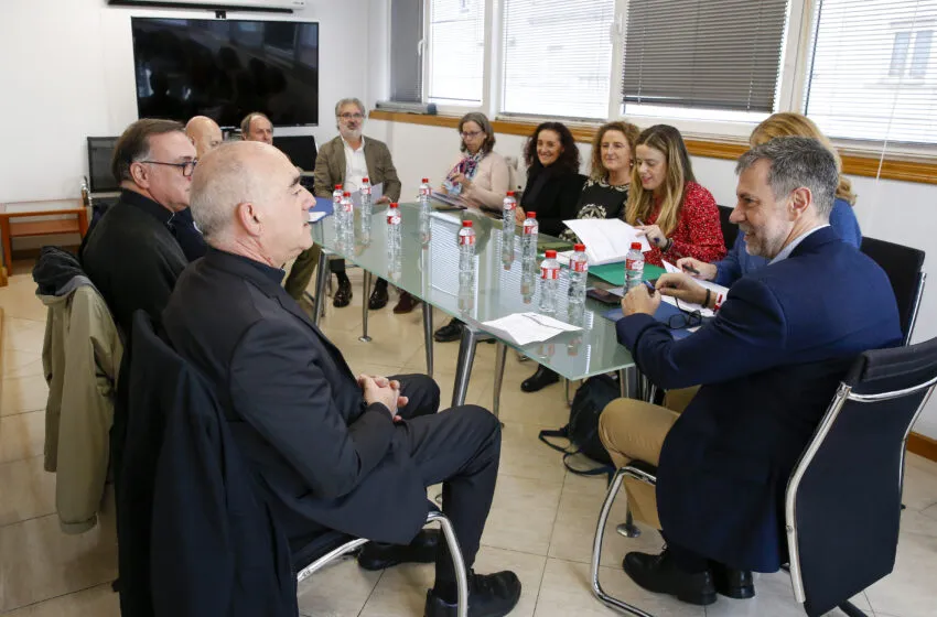 Noticias de Cantabria | El Cántabro | La comisión mixta Iglesia-Gobierno repasa la rehabilitación de varias iglesias así como el refuerzo del Plan de Apertura de Monumentos Religiosos