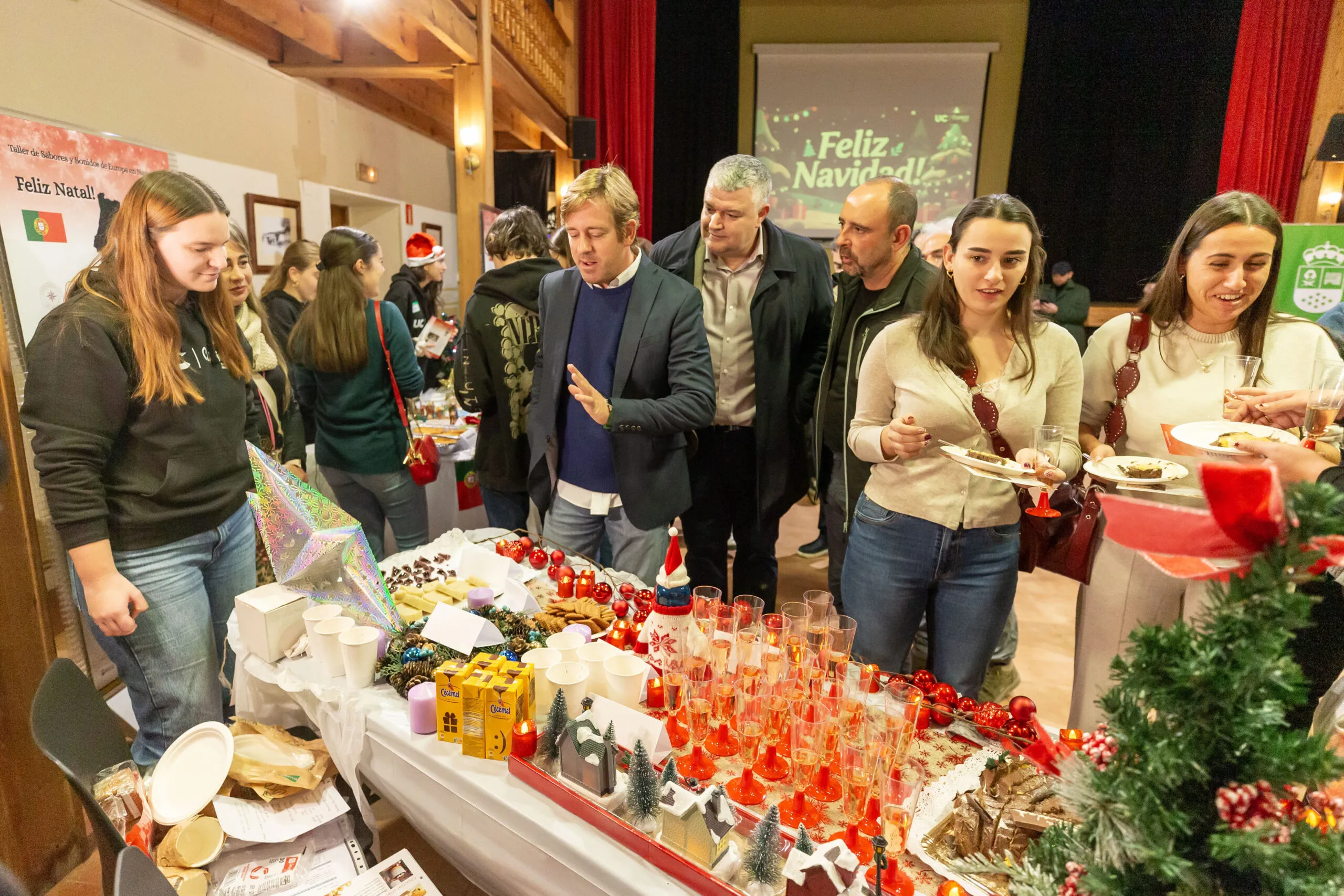 Agüeros inaugura el Taller de Sabores y Sonidos de Europa en Reocín y resalta el valor de este tipo de iniciativas como espacio de conexión con Europa