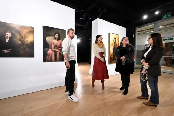 Pablo Diego clausura el año expositivo de Tabacalera con la muestra ‘Homenaje a lo efímero’