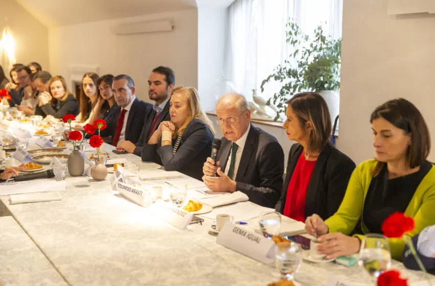 Noticias de Cantabria | El Cántabro | Arasti destaca el papel del I Plan de Apoyo al Empleo Autónomo de Cantabria para poner fin a la continua caída en el número de este tipo de trabajadores en la región