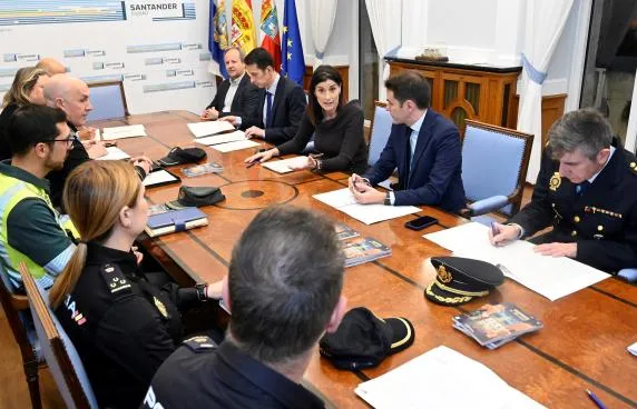 Noticias de Cantabria | El Cántabro | Policía Local y Nacional refuerzan la seguridad en Santander durante las fiestas navideñas