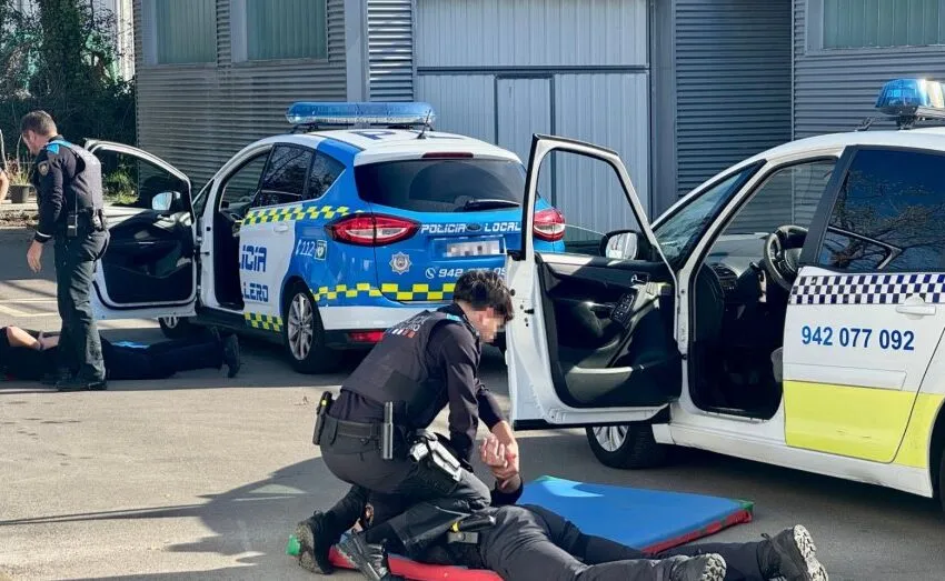  La Policía Local de Astillero refuerza su formación operativa en seguridad ciudadana