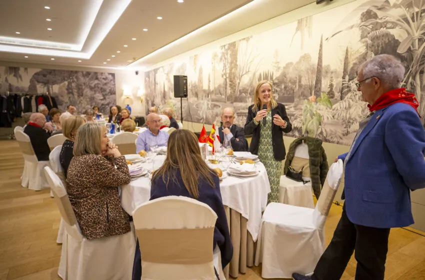  El Gobierno autonómico reafirma su apoyo a los centros regionales en Cantabria como «aliados» para lograr una «Cantabria de primera