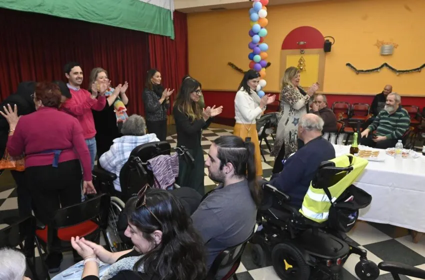  La Corporación felicita la Navidad al personal y usuarios de los centros de mayores