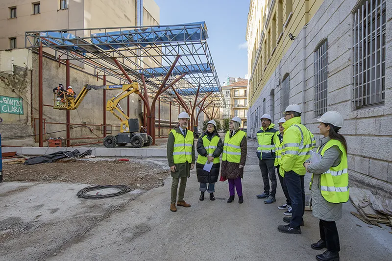 Avanzan a «buen ritmo» las obras de ejecución del patio cubierto en el IES Santa Clara dotadas con medio millón de euros