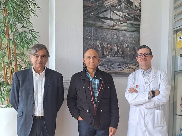 Las dos obras fotográficas de Chema Prieto donadas a ‘Arte para la Salud’ ya pueden verse en el Hospital Valdecilla