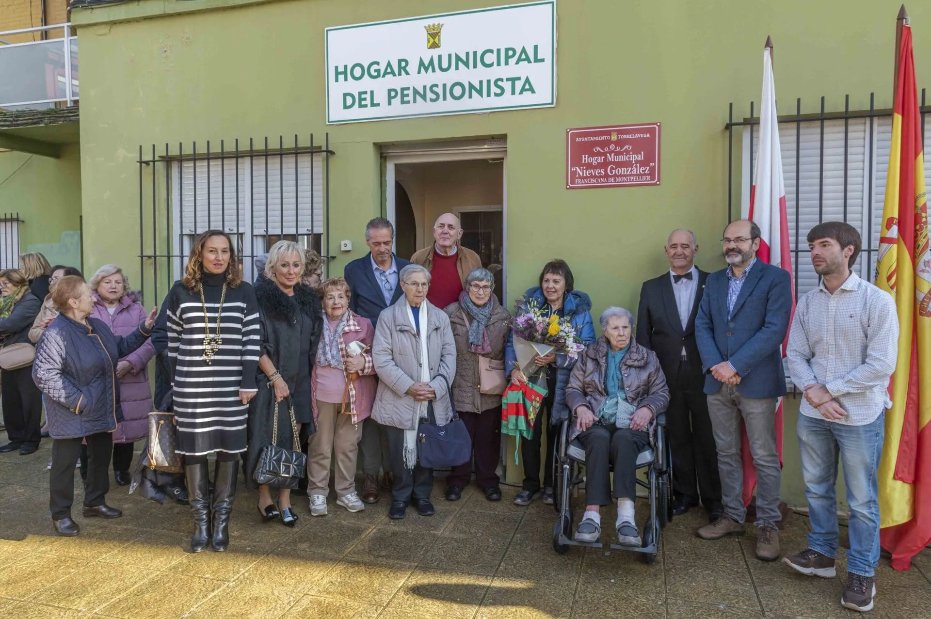 El Hogar del Pensionista del Barrio Covadonga pasa a llamarse Nieves González en reconocimiento a su labor social