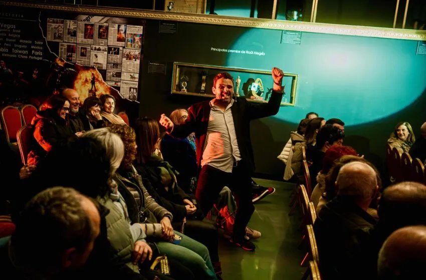 Noticias de Cantabria | El Cántabro | GORILA, LA JAULA HUMANA llega este sábado a El Principal en una versión ‘unplugged’ para solo 30 espectadores