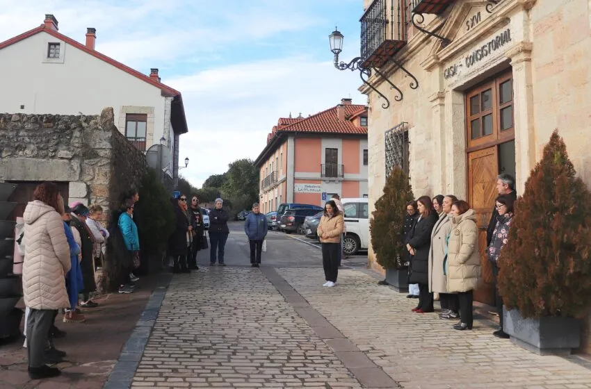  Cantabria se une en silencio por las víctimas del trágico accidente ferroviario de Adamuz