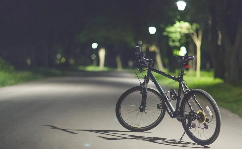 Noticias de Cantabria | El Cántabro | ASTILLERO SE SUBE A LA BICI TAMBIÉN DE NOCHE