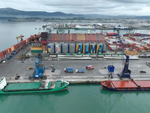 Noticias de Cantabria | El Cántabro | Dos empresas concurren al contrato de mantenimiento del Puerto de Santander para el periodo 2026-2028