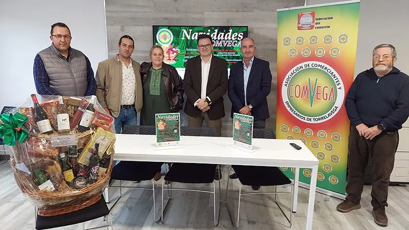  El Gobierno de Cantabria destaca el esfuerzo del comercio local para dinamizar la actividad económica durante la campaña navideña