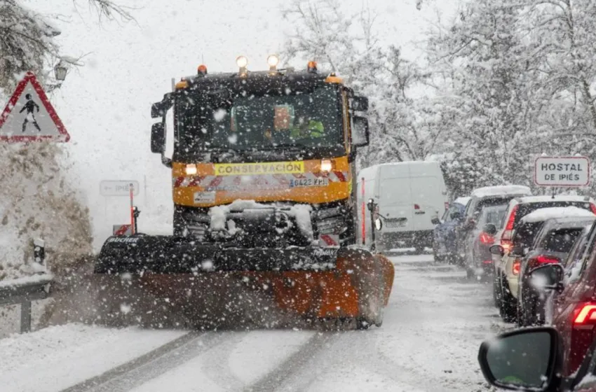  La borrasca Joseph obliga a extremar la precaución en carretera ante nevadas intensas