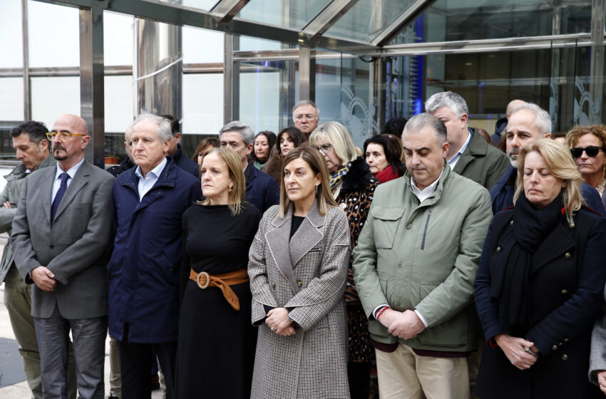 Buruaga traslada el pesar y la solidaridad de Cantabria a las víctimas del accidente ferroviario y al pueblo andaluz