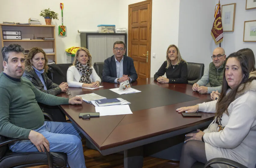  El Gobierno de Cantabria refuerza la red de infraestructuras agrarias de Santa María de Cayón con la mejora de un camino de concentración parcelaria en Esles