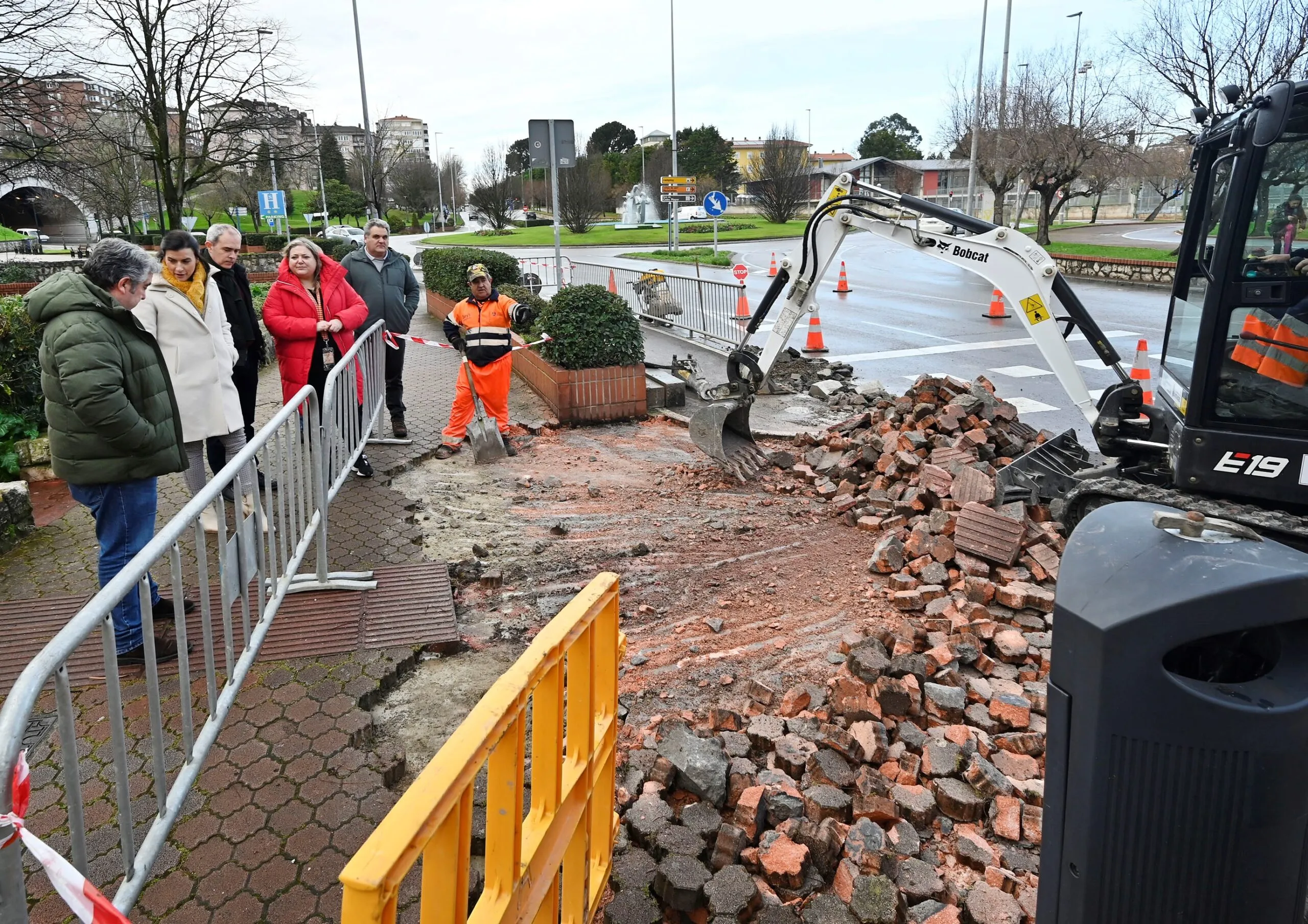 El Ayuntamiento ubica un paso peatonal elevado en Los Castros para mejorar la seguridad vial
