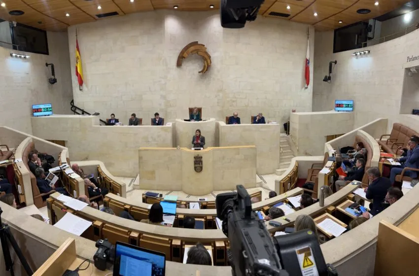  El Parlamento de Cantabria tumba el nuevo modelo de financiación del Gobierno de España