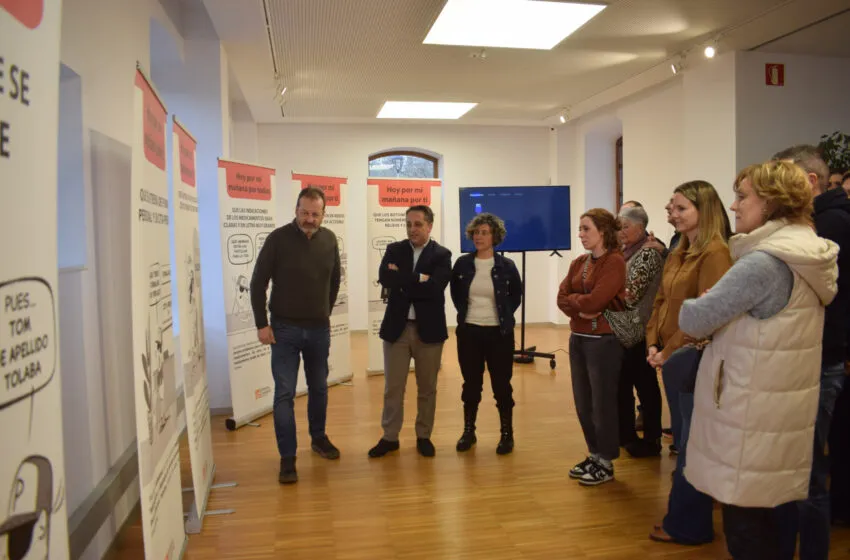  Humor con mirada social: una exposición en Piélagos pone rostro a la baja visión que afecta a dos millones de personas