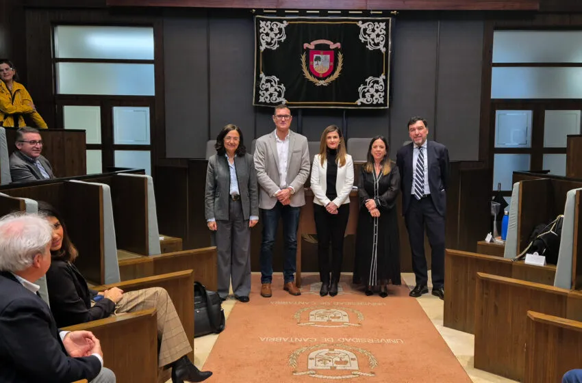  La UC incorpora a dos profesoras titulares, un director de Departamento y tres nuevos PTGAS