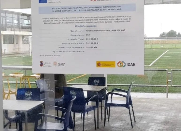  Instalación fotovoltaica en el polideportivo municipal subvencionada por el Gobierno de Cantabria al amparo de la Orden IND/20/2022 en el marco del Plan de Recuperación, Transformación y Resiliencia