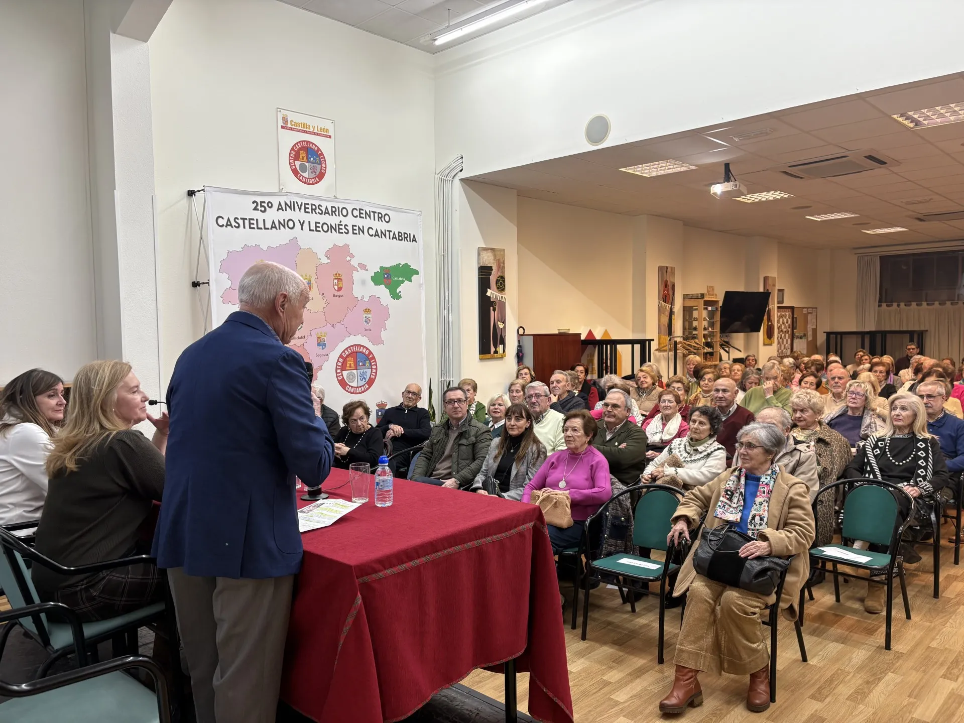 González Revuelta pone cifras al trabajo parlamentario: cerca de 6.700 iniciativas en lo que va de legislatura