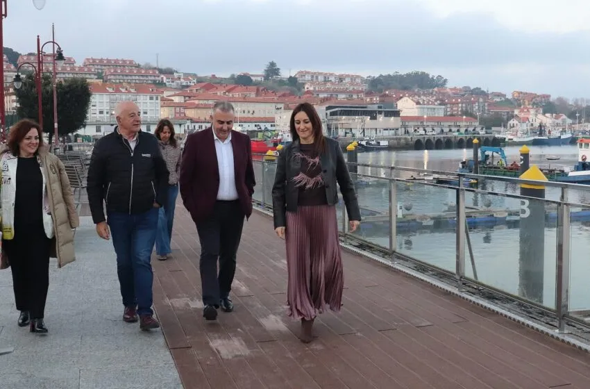  El buen tiempo permite reanudar los dragados en el puerto de San Vicente de la Barquera