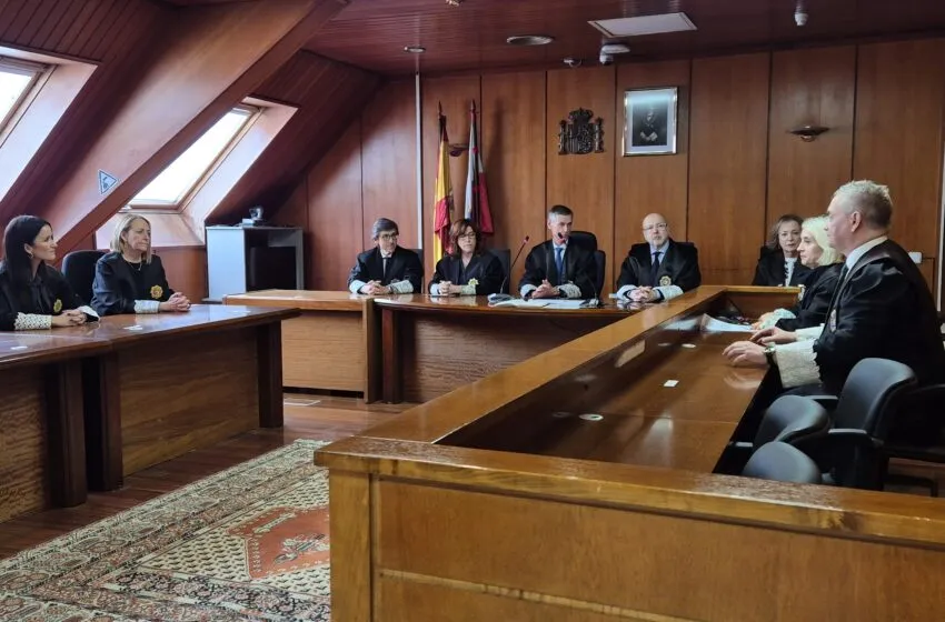  Carmen Camus Gutiérrez jura como juez y a partir del lunes ejercerá en el Tribunal de Instancia de Medio Cudeyo