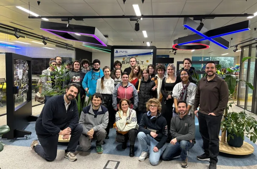  Los alumnos del Curso de Industria del Videojuego visitan las oficinas de PlayStation España 