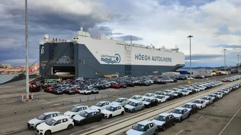  El gigante ecológico del automóvil llega a Santander: primera escala del Höegh Sunrise