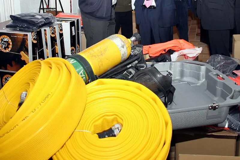  La Consejería de Presidencia destinará 300.000 euros a los ayuntamientos para adquirir desfibriladores, hidrantes y otros materiales de protección civil, emergencias y policía local