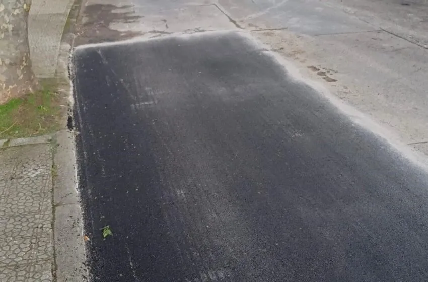 Noticias de Cantabria | El Cántabro | El Ayuntamiento realiza labores de bacheo en el entorno del Sardinero para mejorar la seguridad