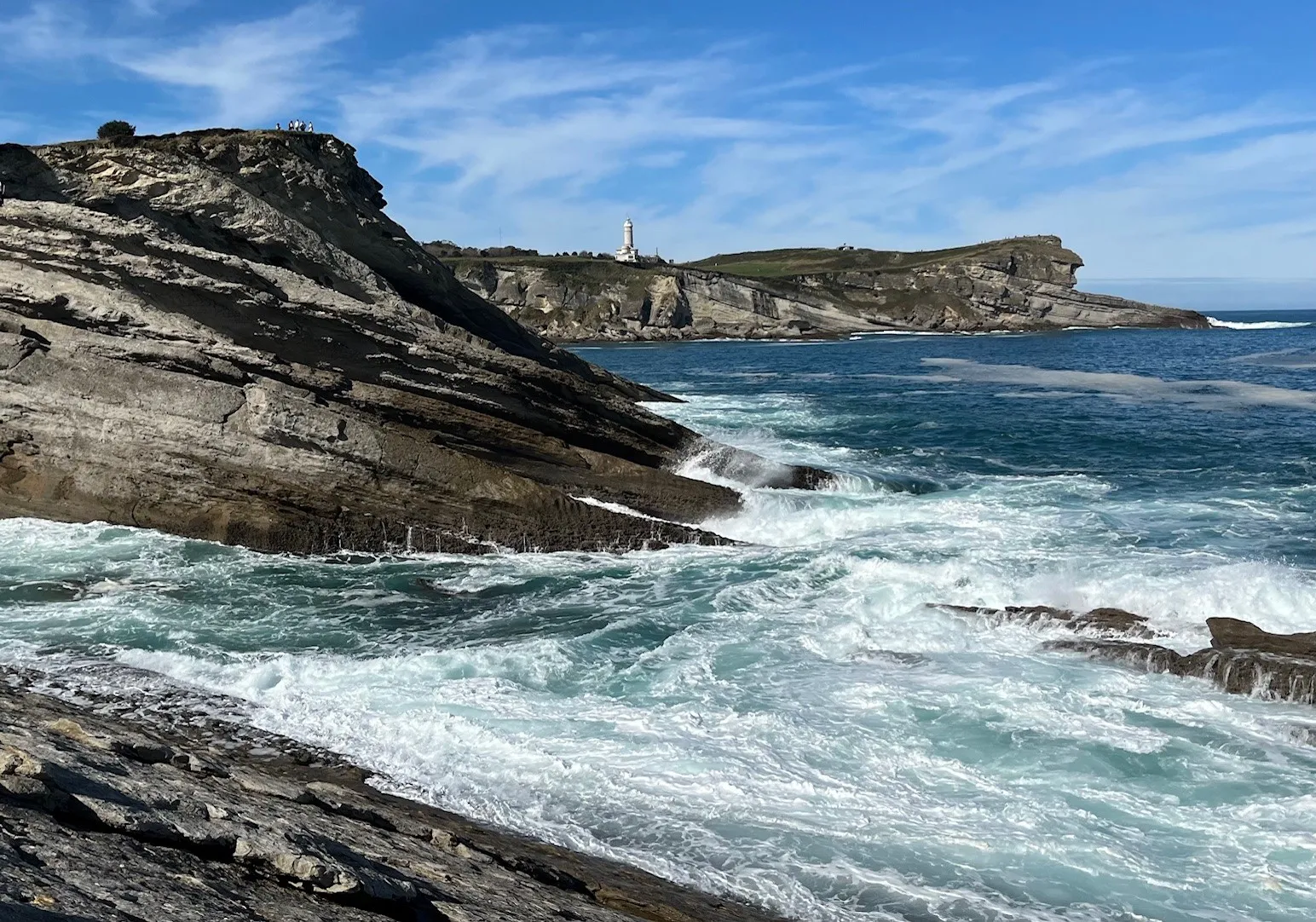 El Ayuntamiento de Santander activa el dispositivo preventivo por temporal en la costa