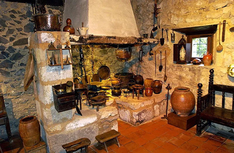  Cultura organiza una serie de actividades en torno a la mujer como depositaria de la tradición oral en el Museo Etnográfico de Cantabria