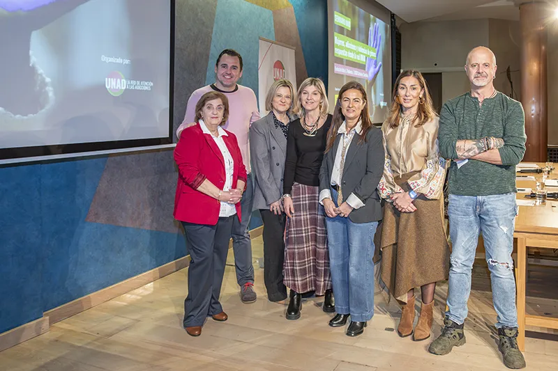 Gómez del Río muestra su apoyo a la labor de UNAD en Cantabria, y a su compromiso con las mujeres víctimas de adicciones y violencia de género