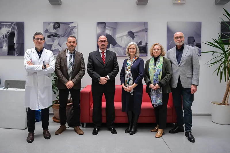  La estrategia de terapias avanzadas cántabra es una «vacuna» contra la improvisación sanitaria del futuro, en la que investigación, fabricación, clínica y gestión van «de la mano»