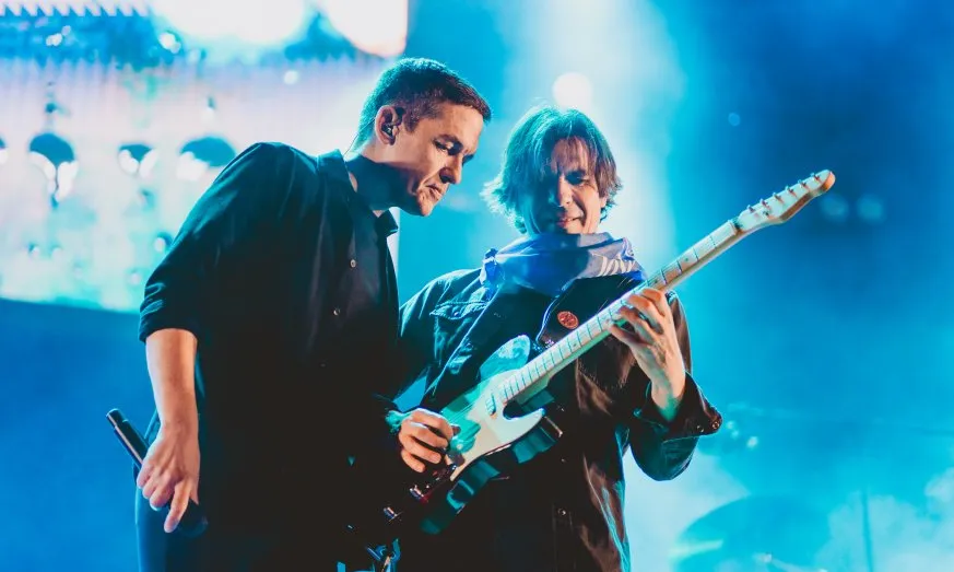 ASTILLERO VIVIÓ UNA NOCHE INOLVIDABLE CON MALDITA NEREA Y MÁS DE 12.000 PERSONAS DISFRUTANDO DE SU DIRECTO