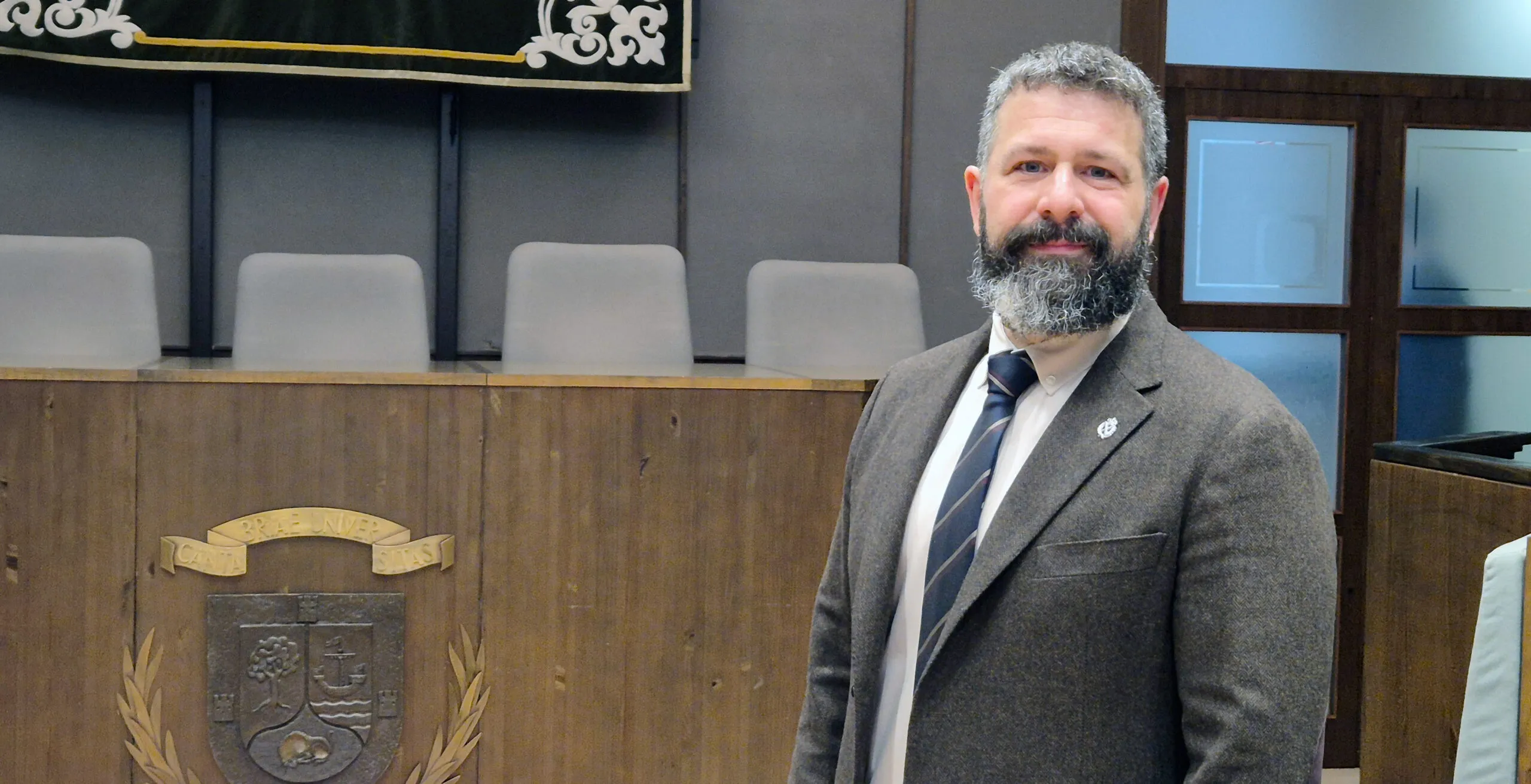 Javier Añibarro, nuevo decano de Filosofía y Letras de la Universidad de Cantabria