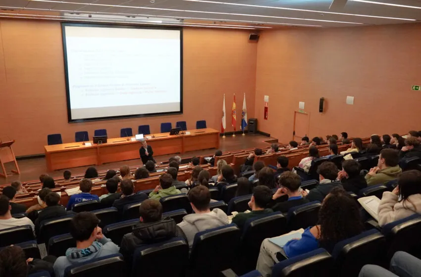  La Universidad de Cantabria acerca sus titulaciones a 2.500 preuniversitarios en las Jornadas de Puertas Abiertas