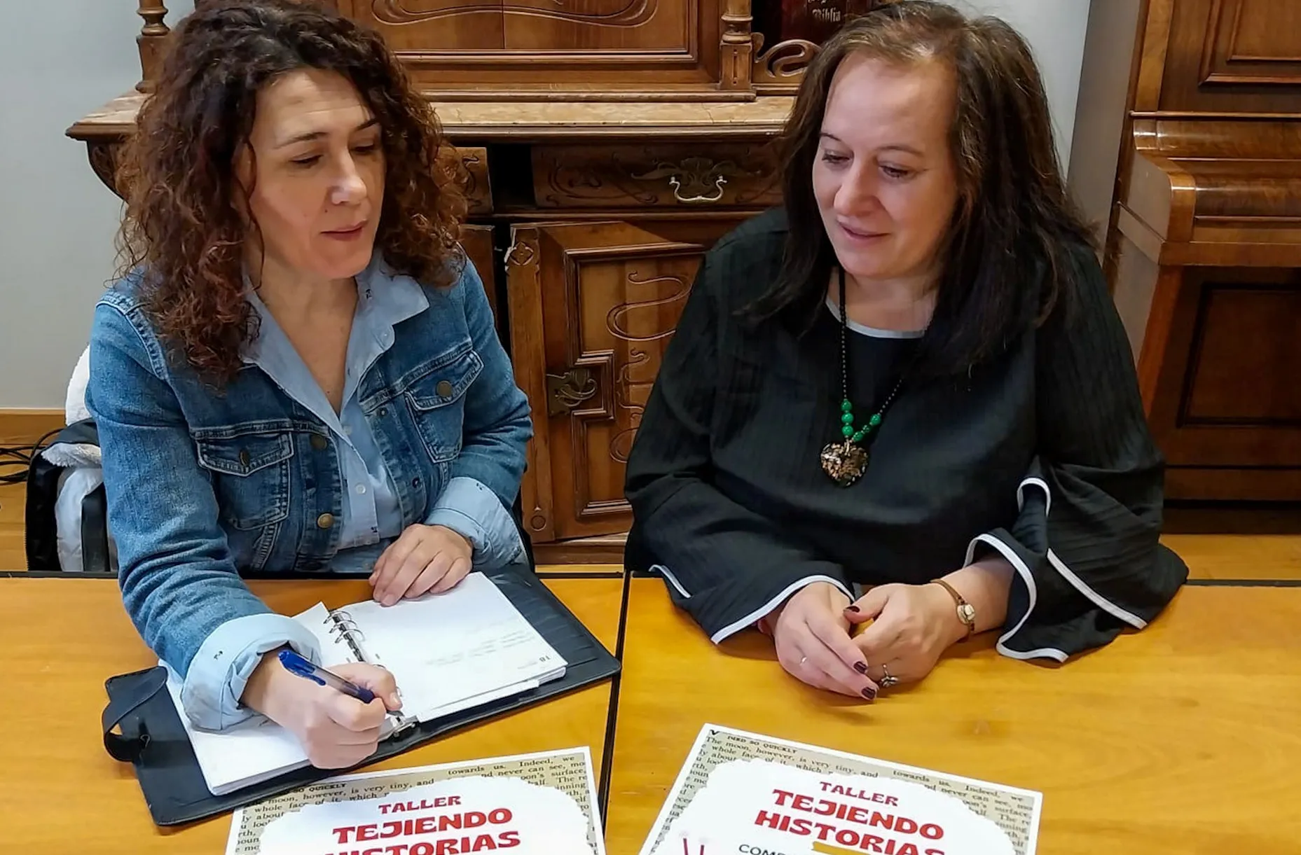 El taller ‘Tejiendo historias’ llega a Comillas para compartir vivencias, recuerdos y relatos 