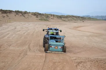 Noticias de Cantabria | El Cántabro | Piélagos pone a punto sus playas para las próximas vacaciones de Semana Santa