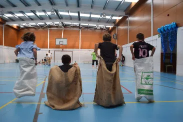  El programa de conciliación ‘Verano de colores’ permitirá la participación de niños y niñas que cumplan los 4 años en 2026 y ampliará la recogida flexible hasta las 14:30 horas