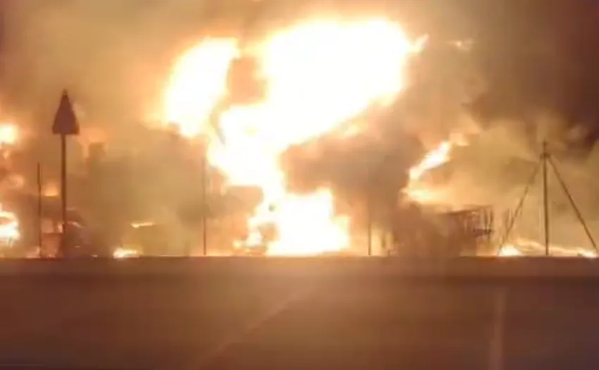  Incendio en una nave industrial de los Tanagos.